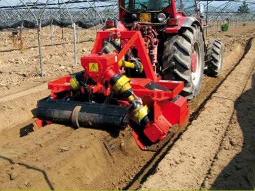 起壟覆膜機(jī)